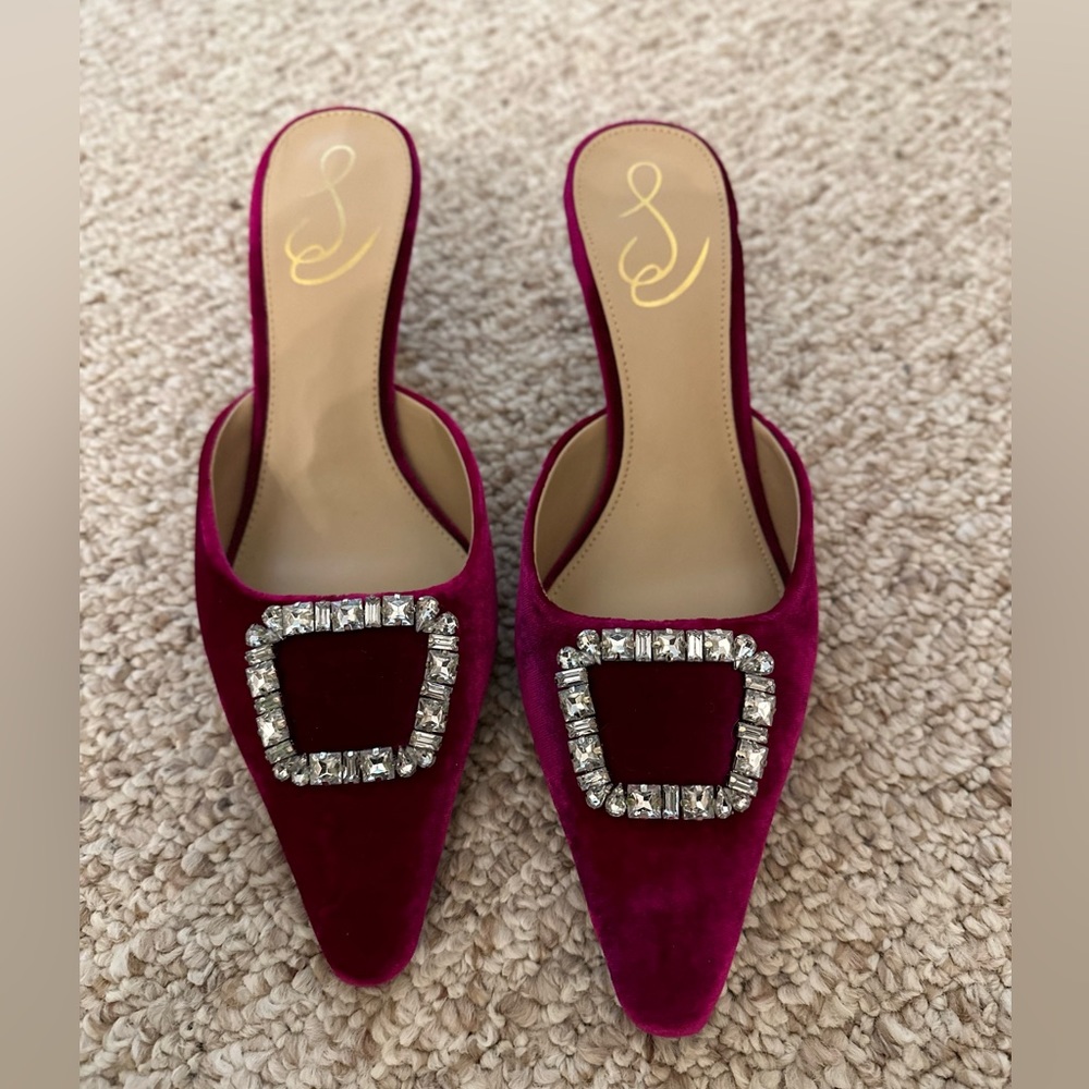 A fun kitten heel.